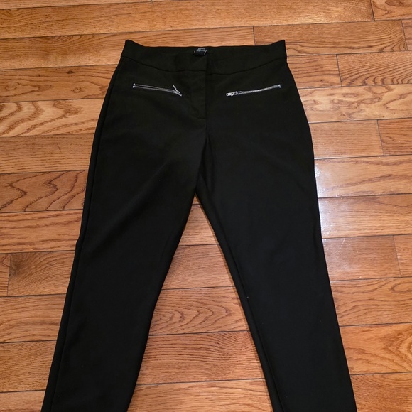 Forever 21 Black Skinny Pants Size Small - Picture 1 of 5
